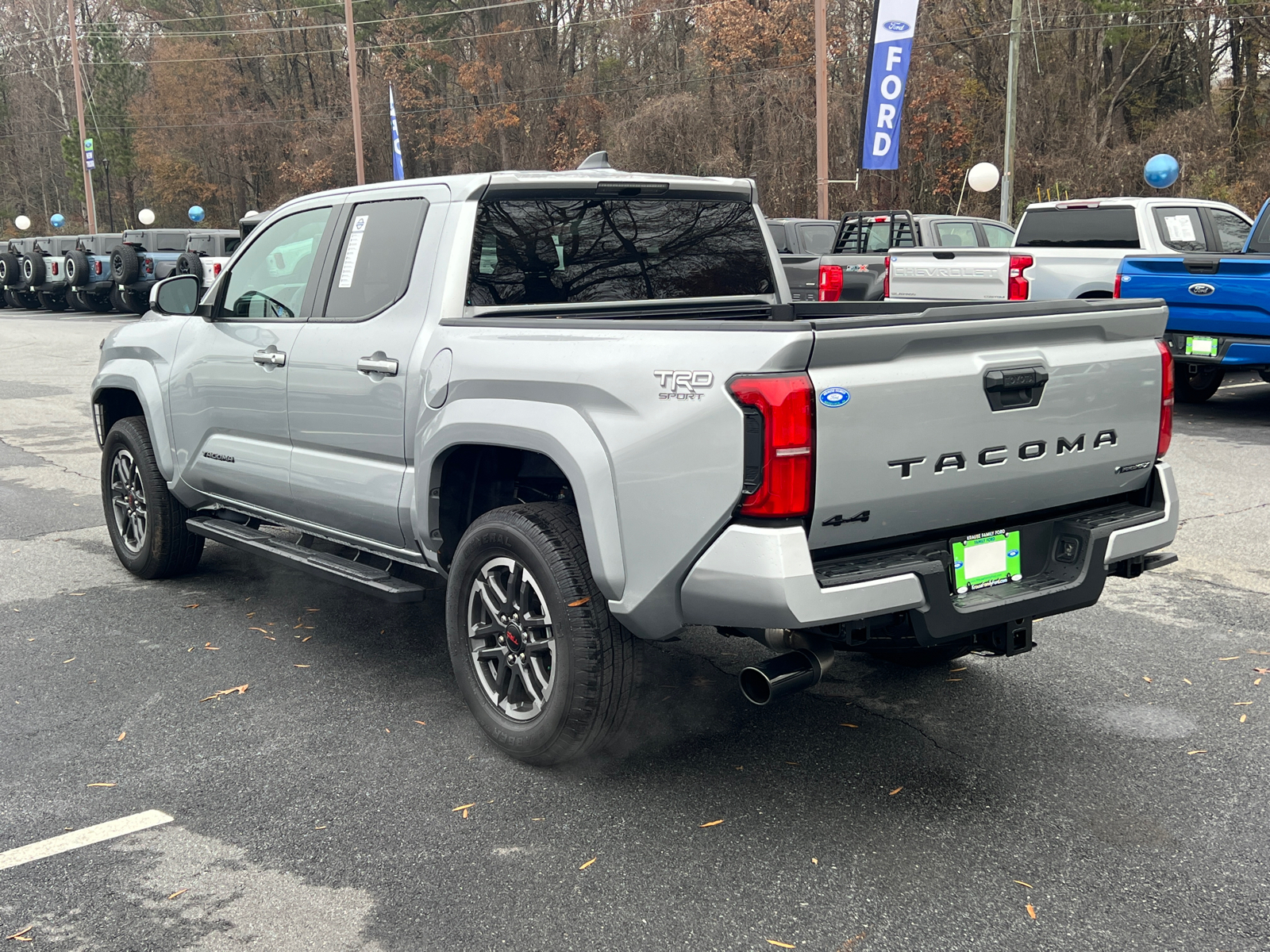 2024 Toyota Tacoma Hybrid TRD Sport 5