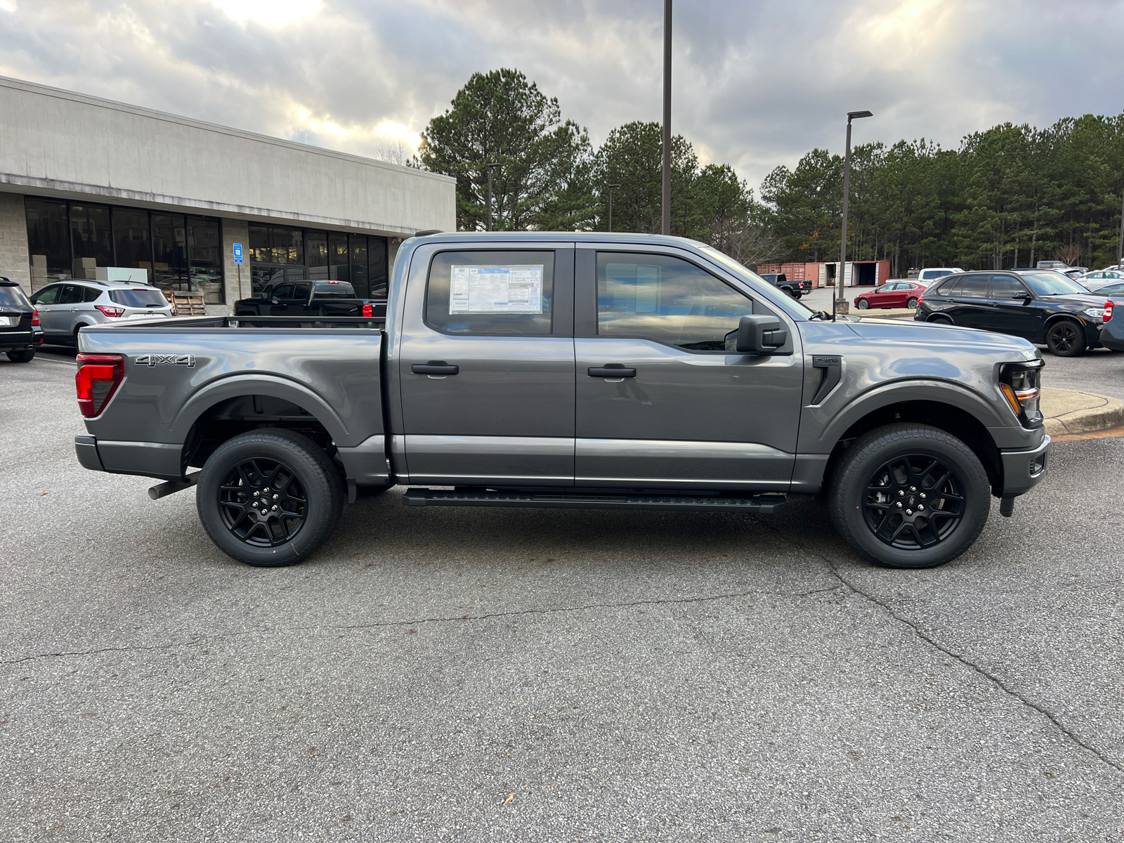 2024 Ford F-150 STX 8