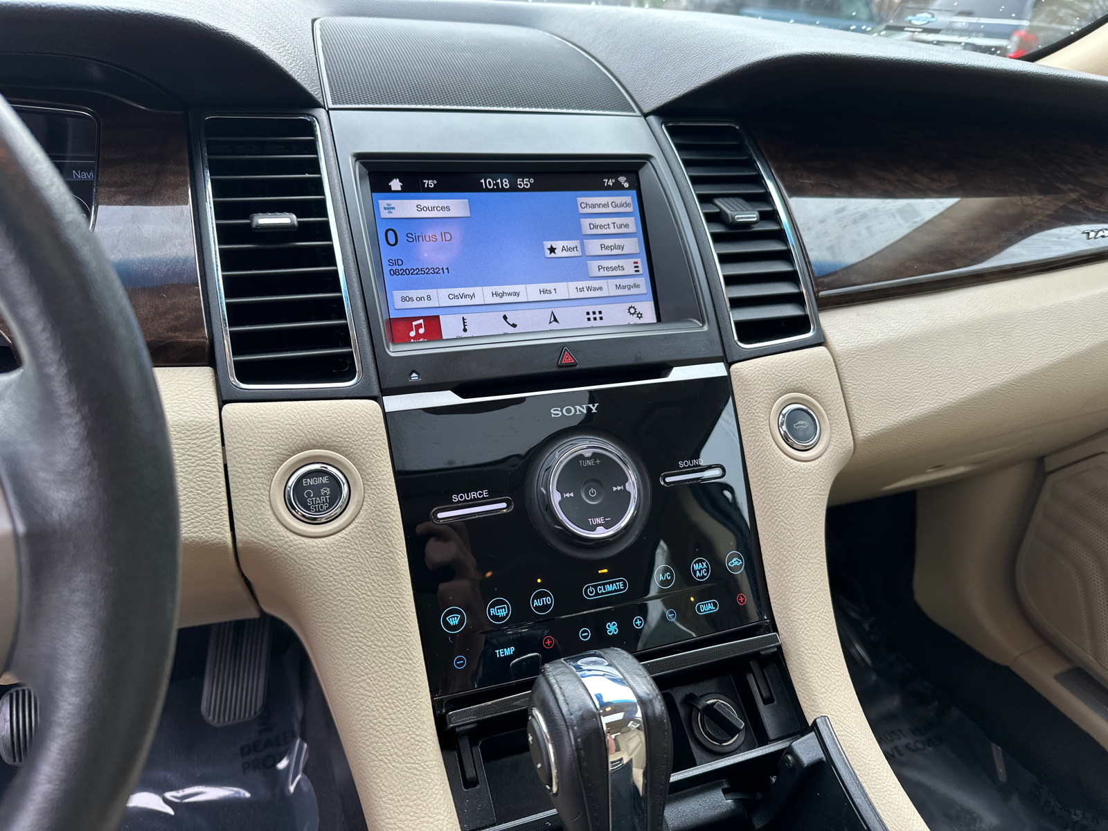 2019 Ford Taurus Limited 28