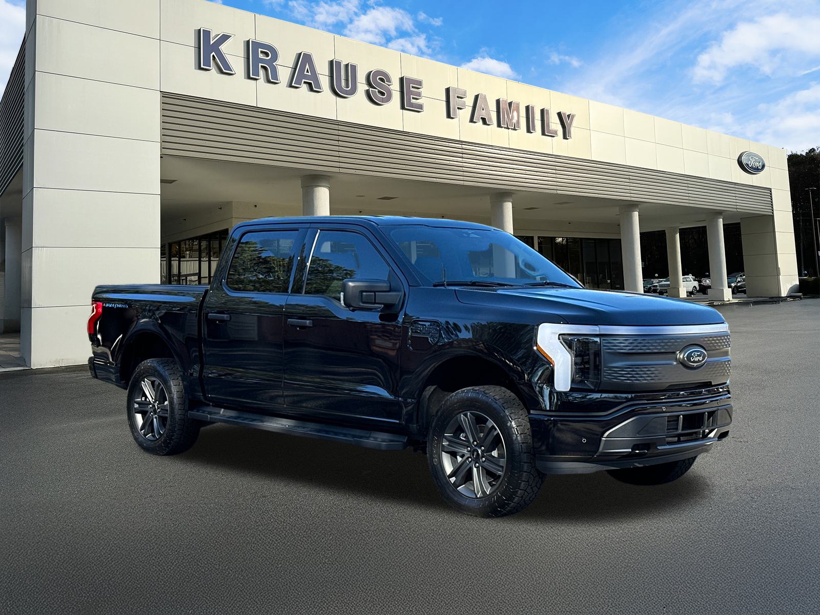 2023 Ford F-150 Lightning XLT 1