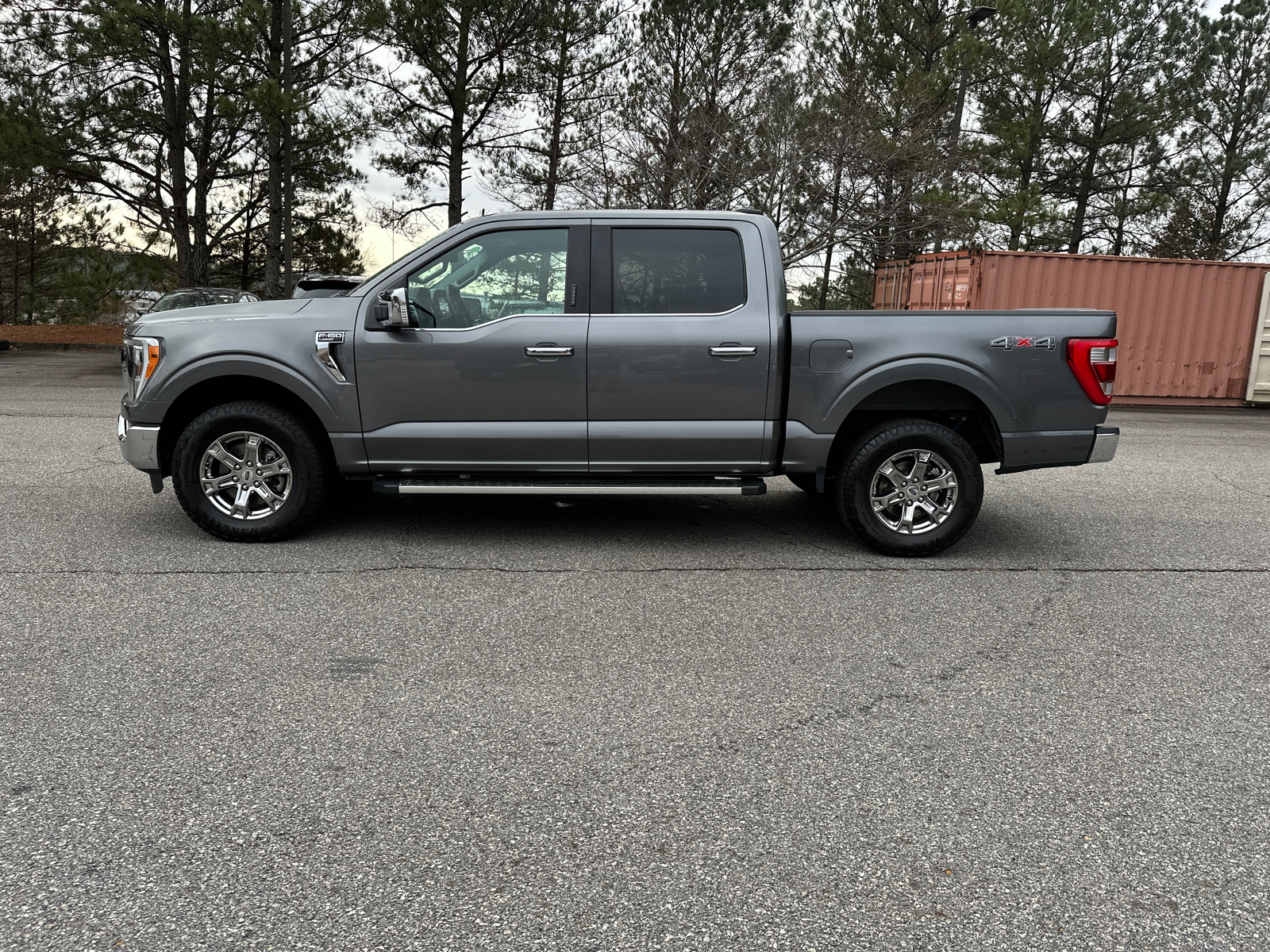 2023 Ford F-150 Lariat 4