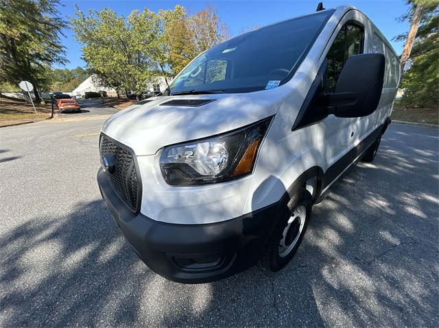 2024 Ford Transit Low Roof 250 LWB 17