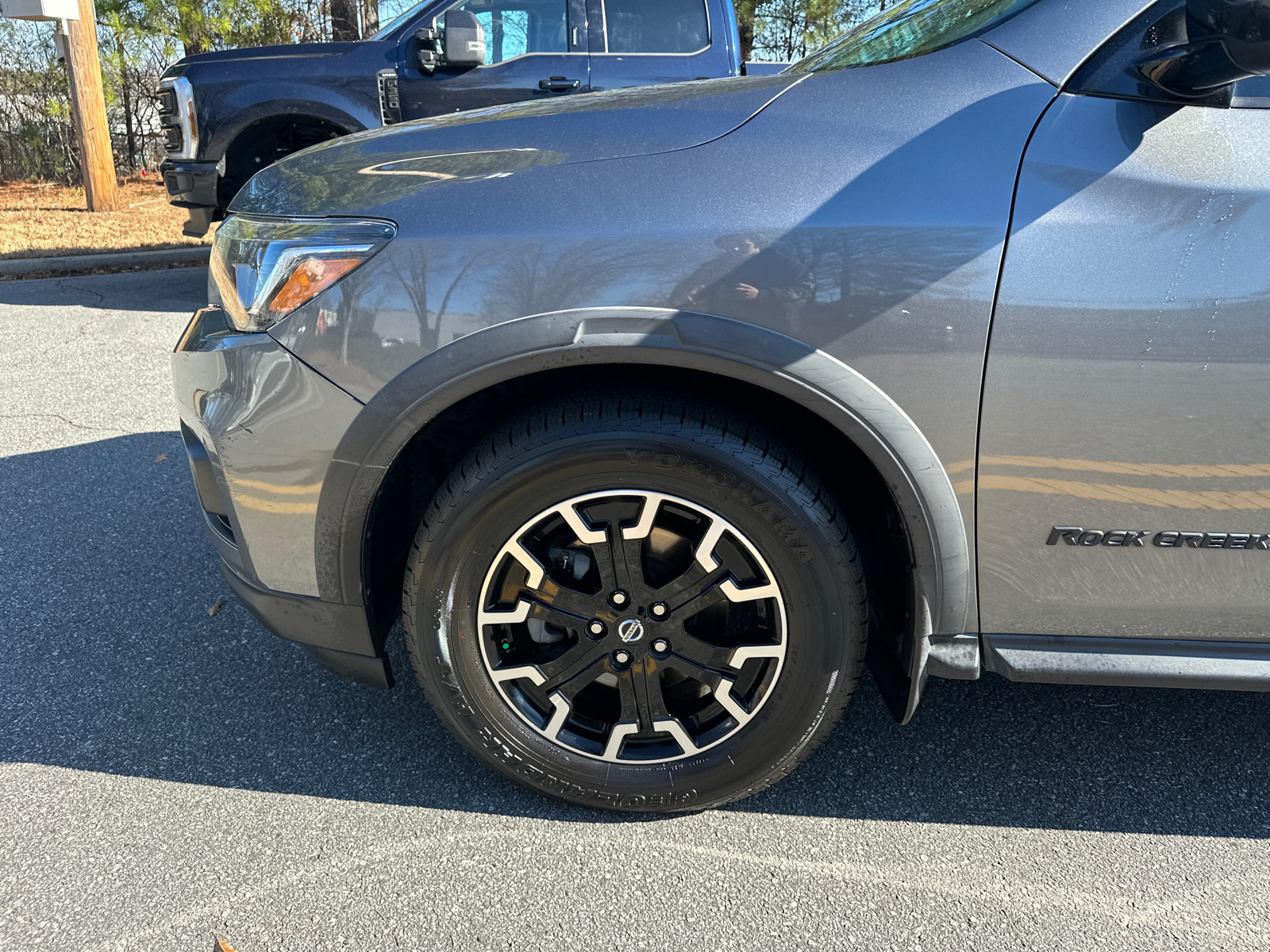 2019 Nissan Pathfinder SV 11