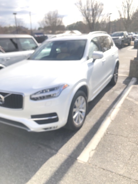 2016 Volvo XC90 T6 Momentum 2