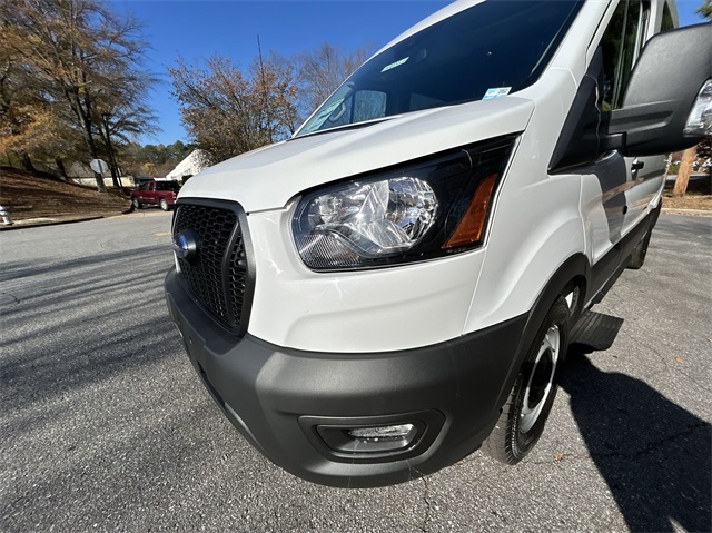 2024 Ford Transit Passenger Van Medium Roof XL 17