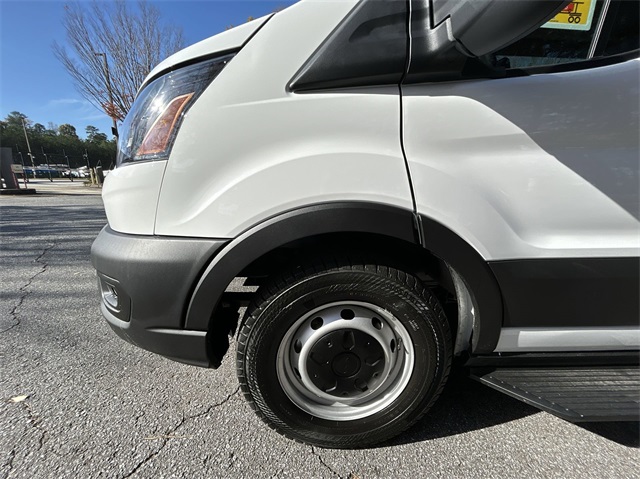 2024 Ford Transit Passenger Van Medium Roof XL 19