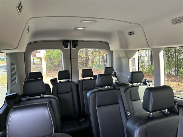 2024 Ford Transit Passenger Van Medium Roof XL 35