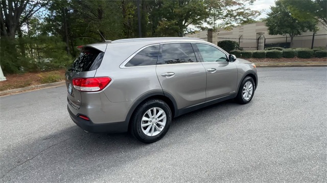 2017 Kia Sorento LX 8