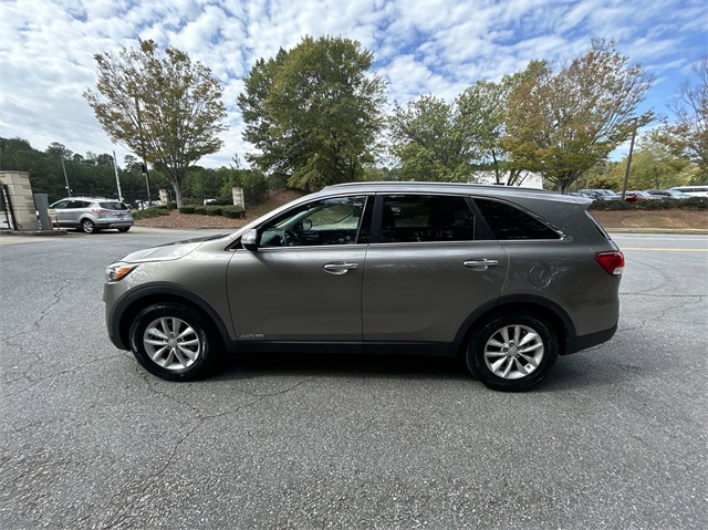 2017 Kia Sorento LX 14