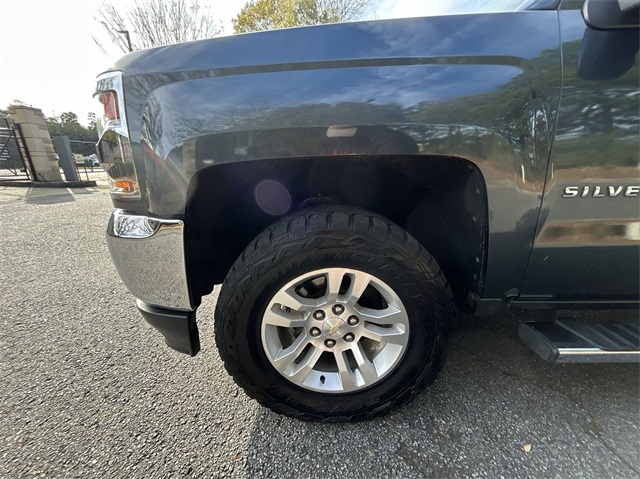 2018 Chevrolet Silverado 1500 LT 19