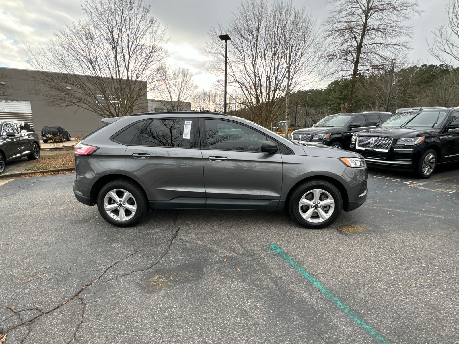 2021 Ford Edge SE 8