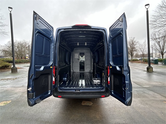 2023 Ford E-Transit High Roof Extended 39