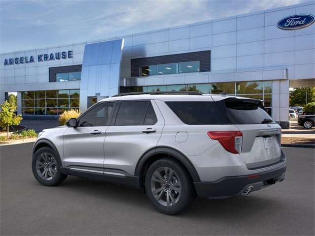 2023 Ford Explorer XLT 4