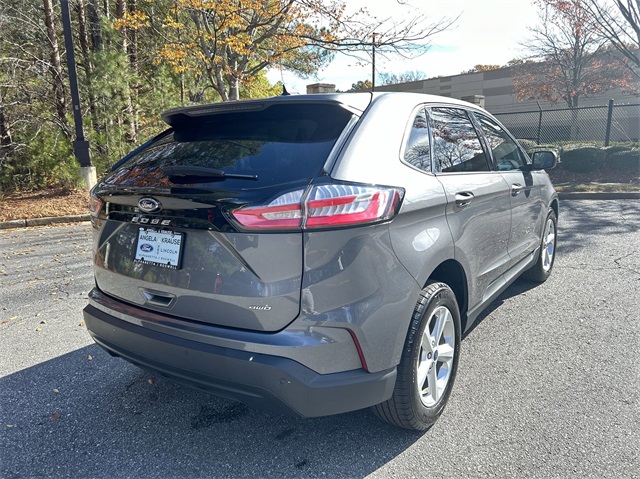 2021 Ford Edge SE 11