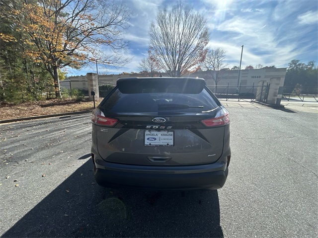 2021 Ford Edge SE 12