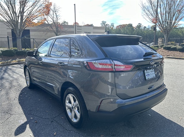 2021 Ford Edge SE 13