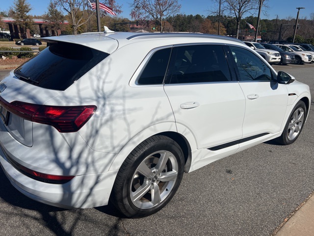 2019 Audi e-tron Premium Plus 5