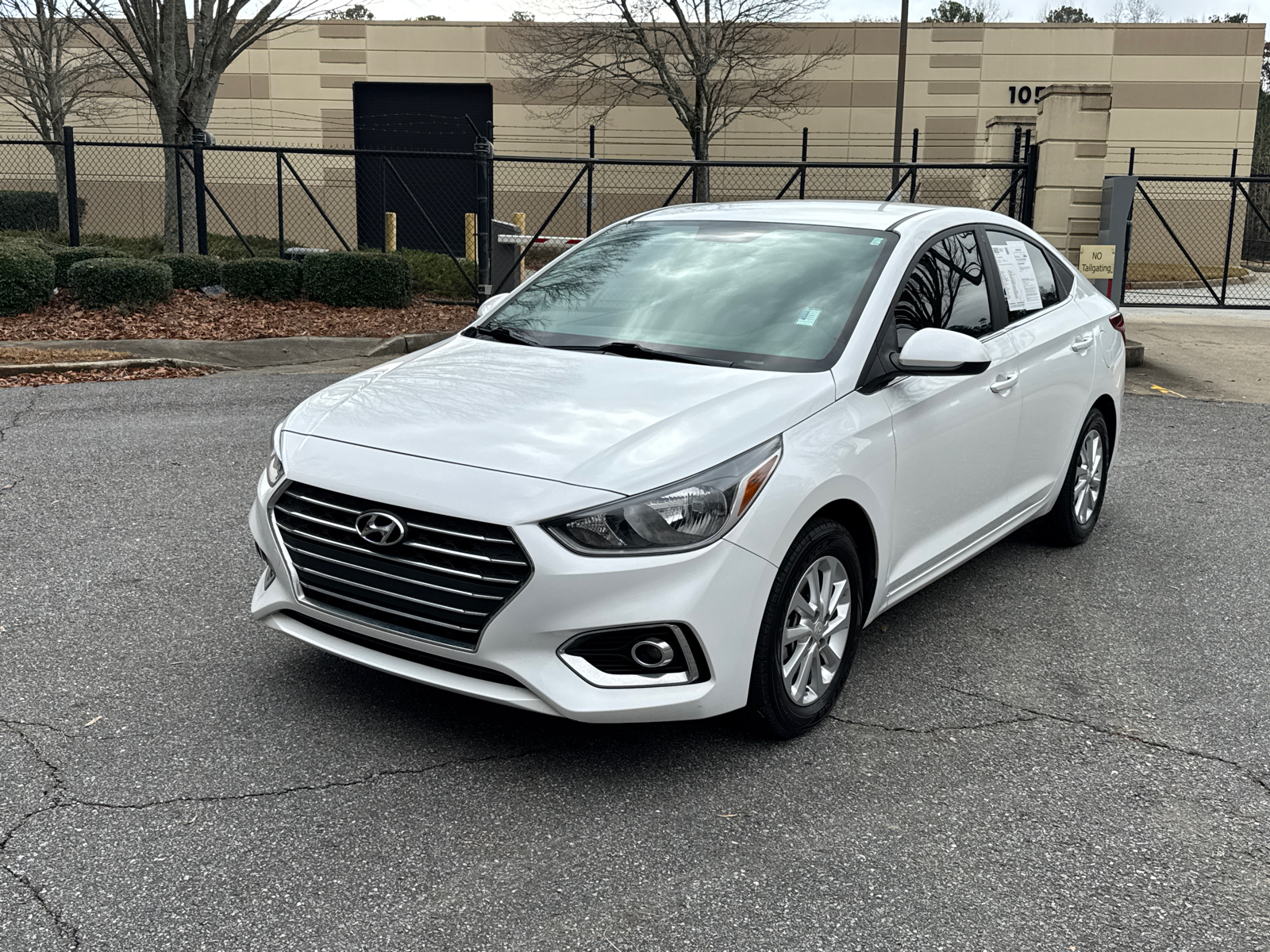 2022 Hyundai Accent SEL 3