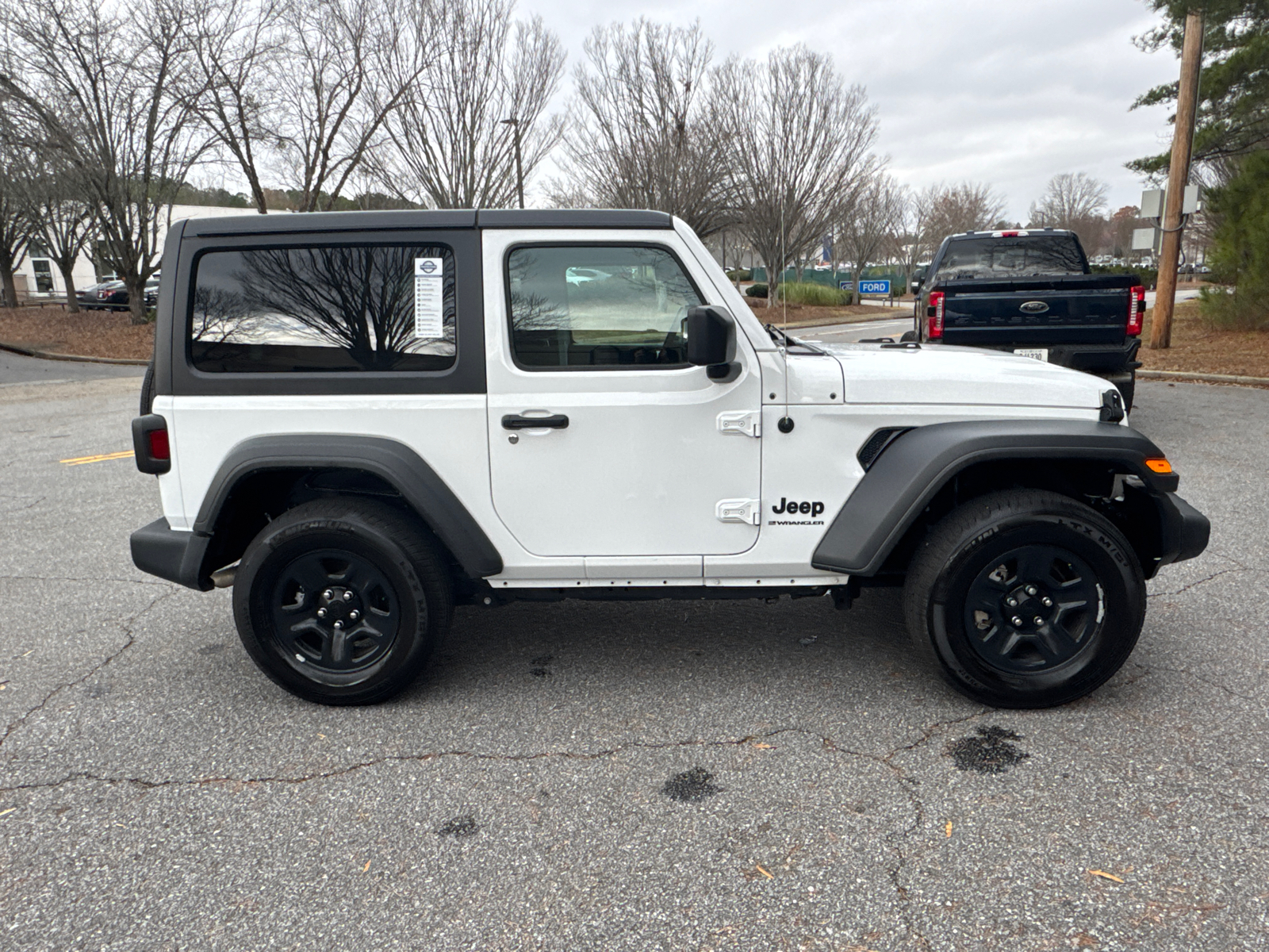 2023 Jeep Wrangler Sport 8