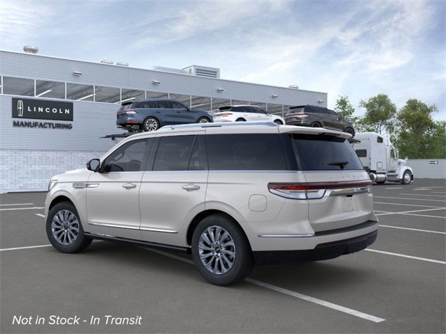 2024 Lincoln Navigator Premiere 4