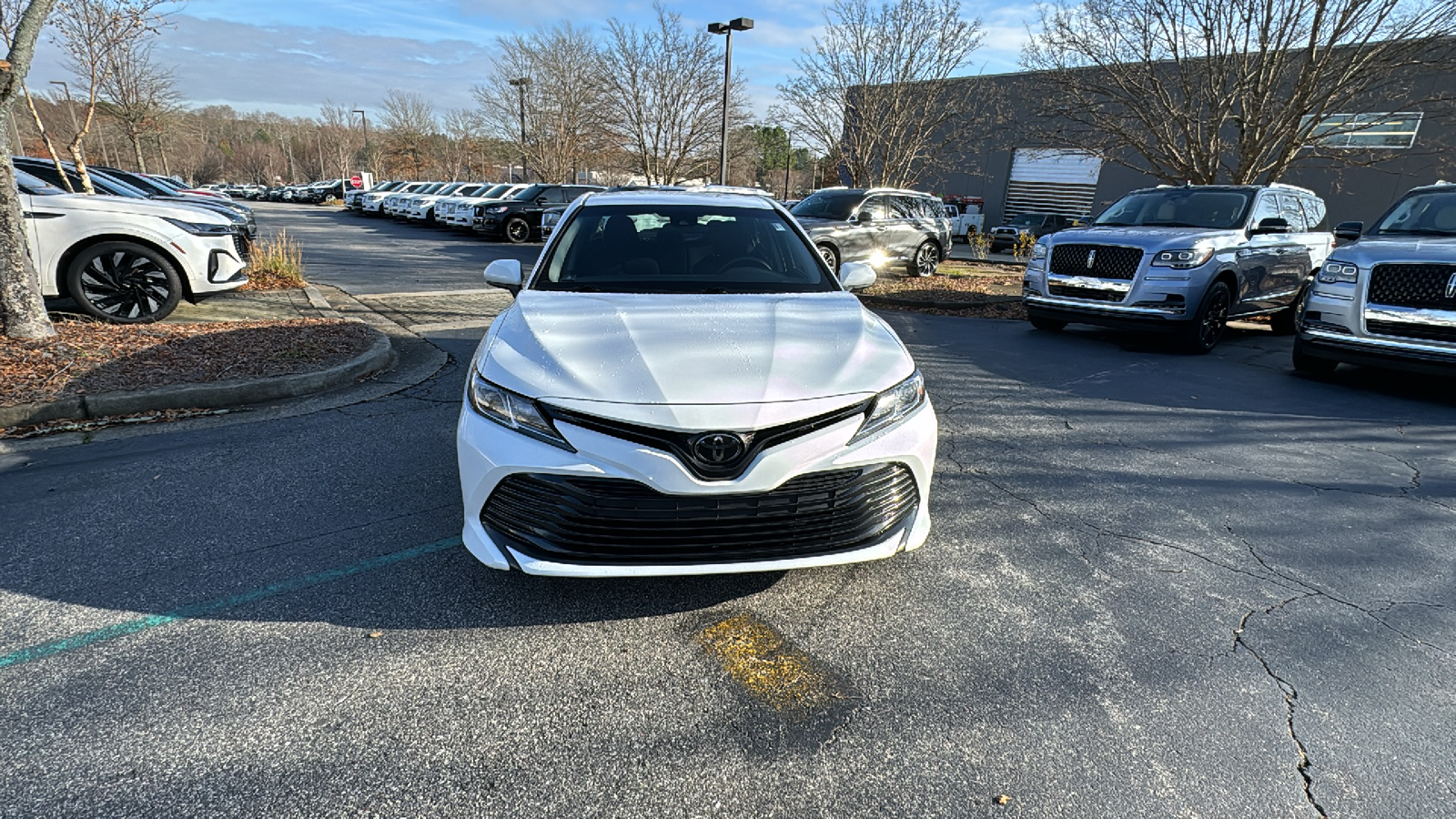 2018 Toyota Camry LE 2