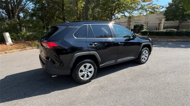 2021 Toyota RAV4 LE 8