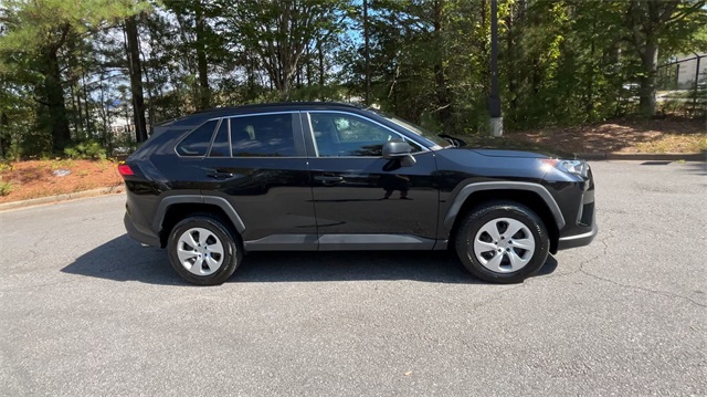 2021 Toyota RAV4 LE 9