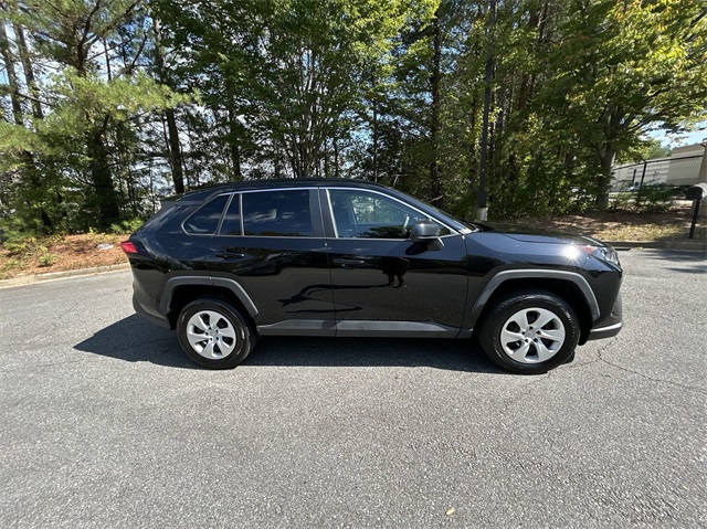 2021 Toyota RAV4 LE 10