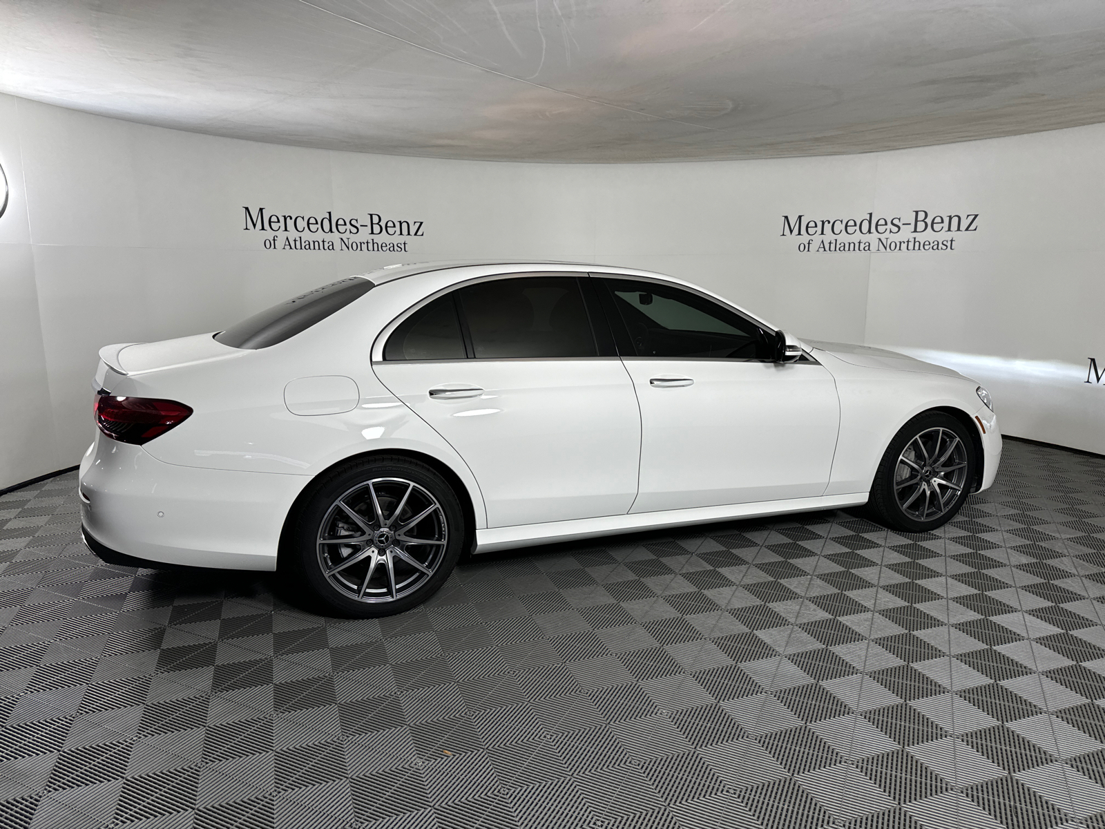 2023 Mercedes-Benz E-Class E 350 8