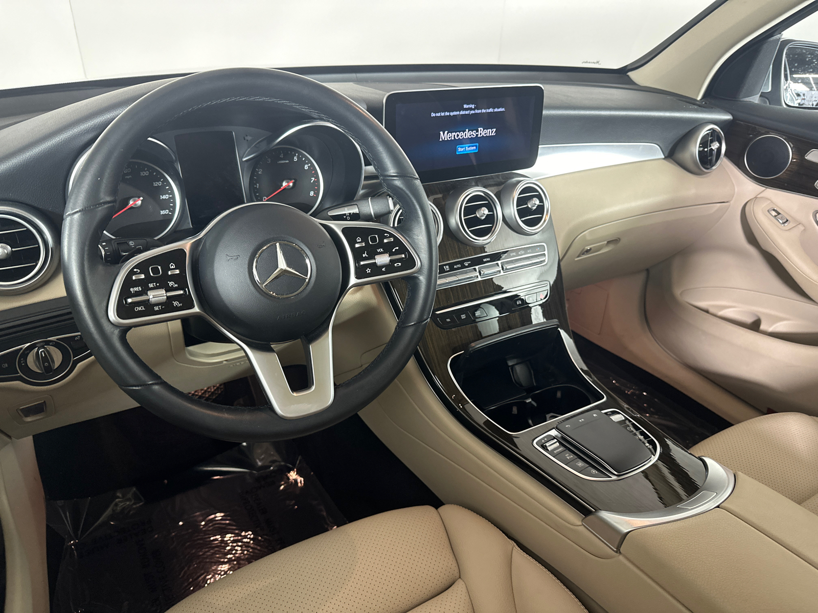 2022 Mercedes-Benz GLC GLC 300 25