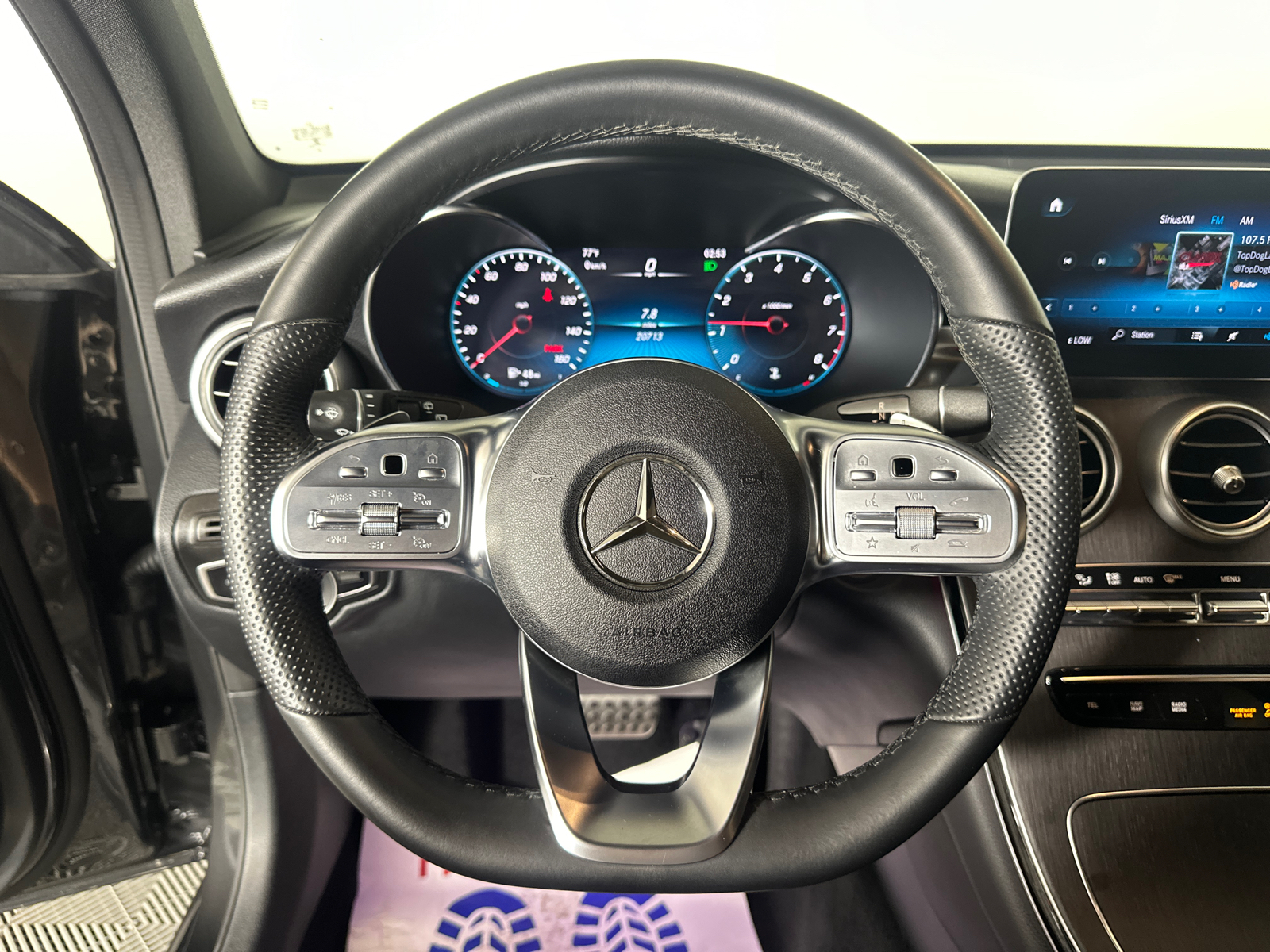 2021 Mercedes-Benz GLC GLC 300 26