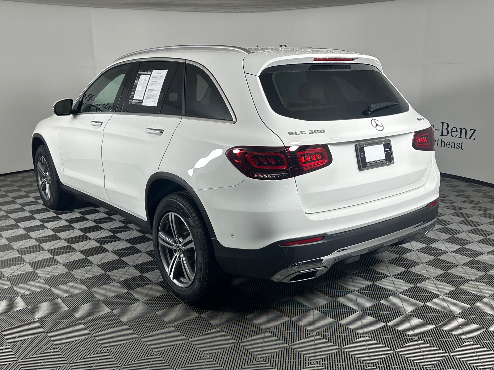 2021 Mercedes-Benz GLC GLC 300 5