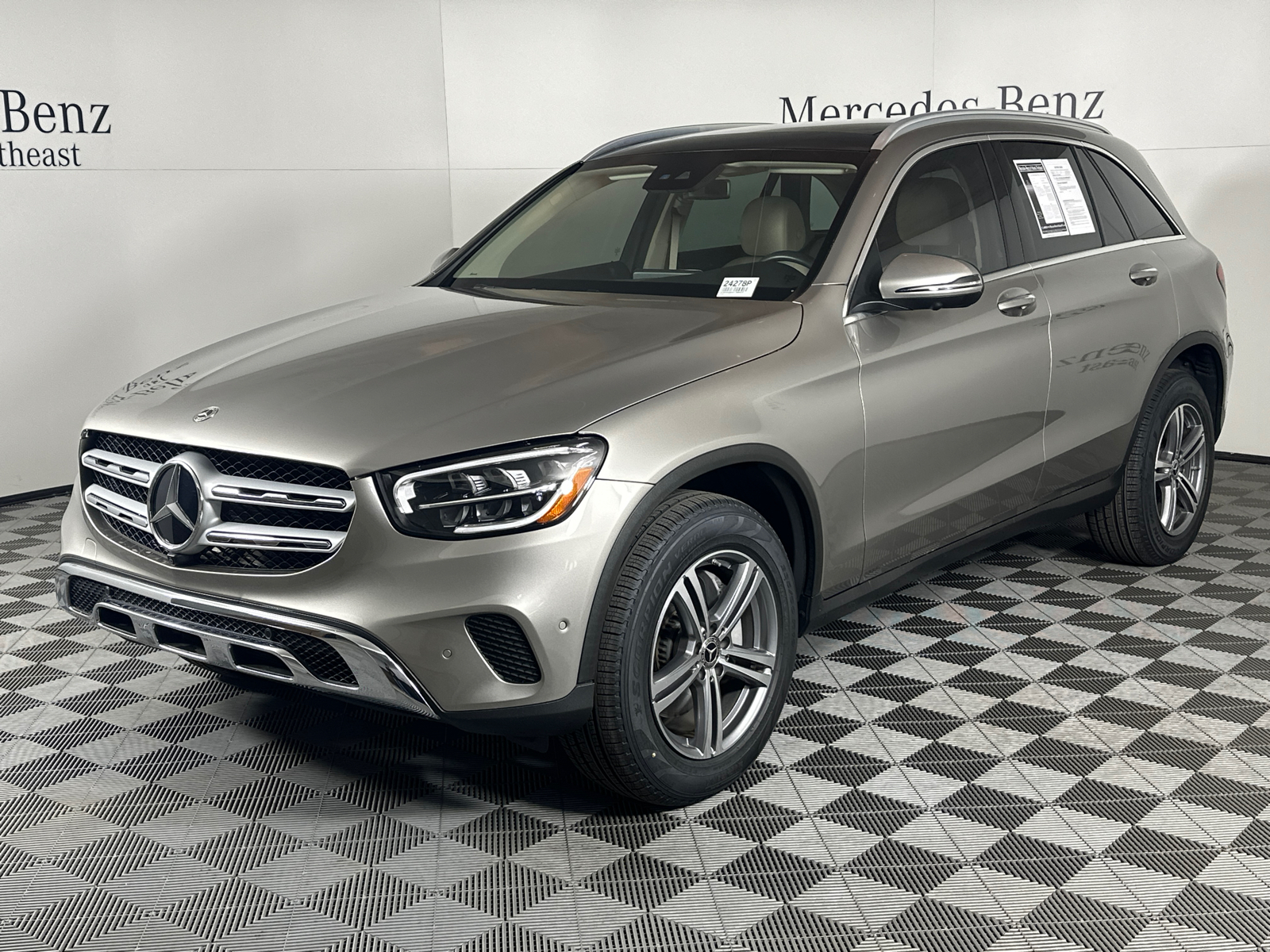 2022 Mercedes-Benz GLC GLC 300 3