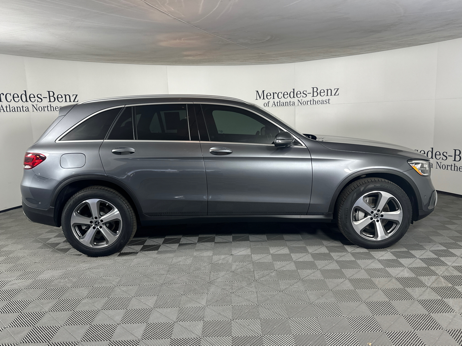 2022 Mercedes-Benz GLC GLC 300 8