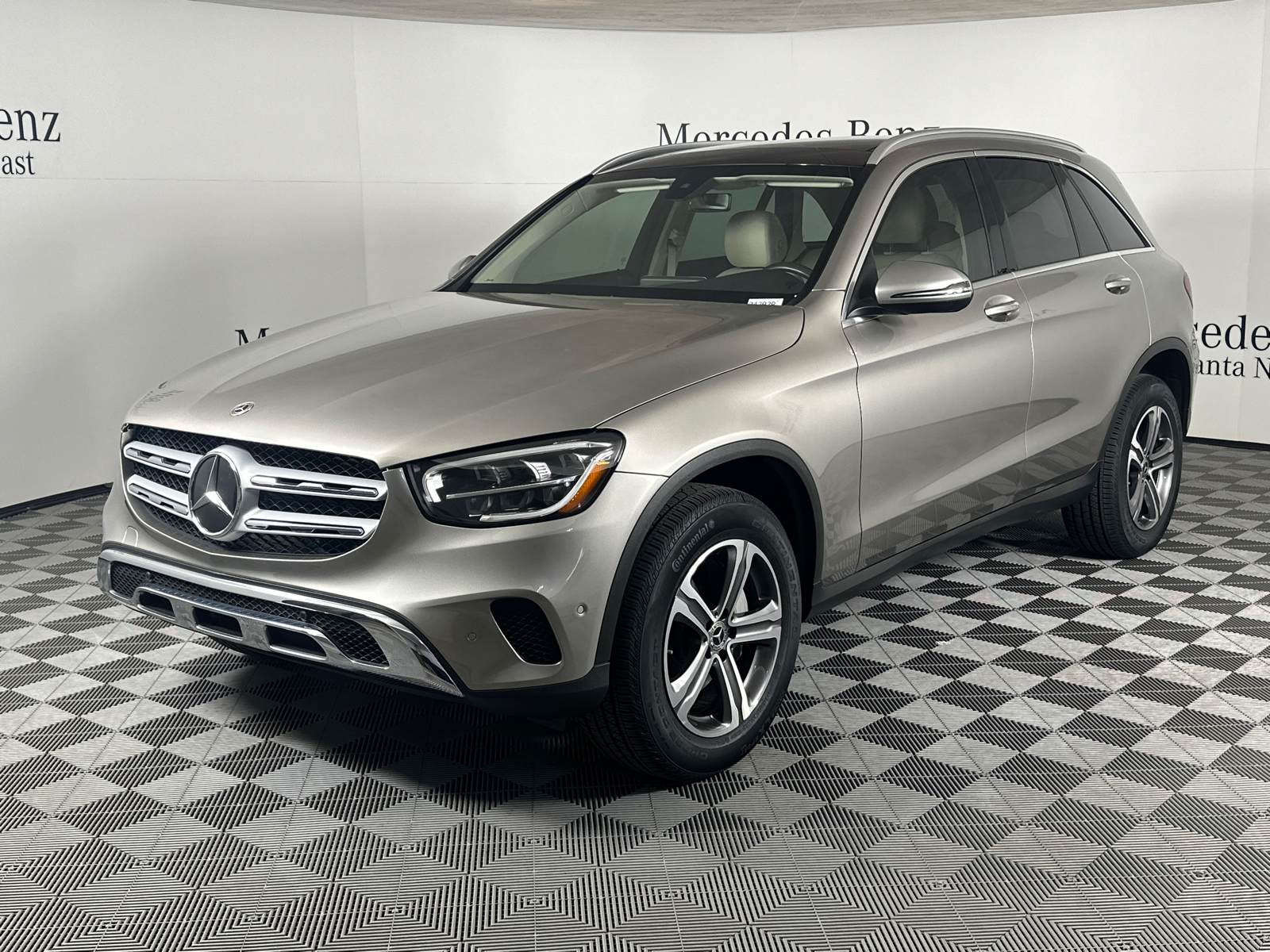 2021 Mercedes-Benz GLC GLC 300 3