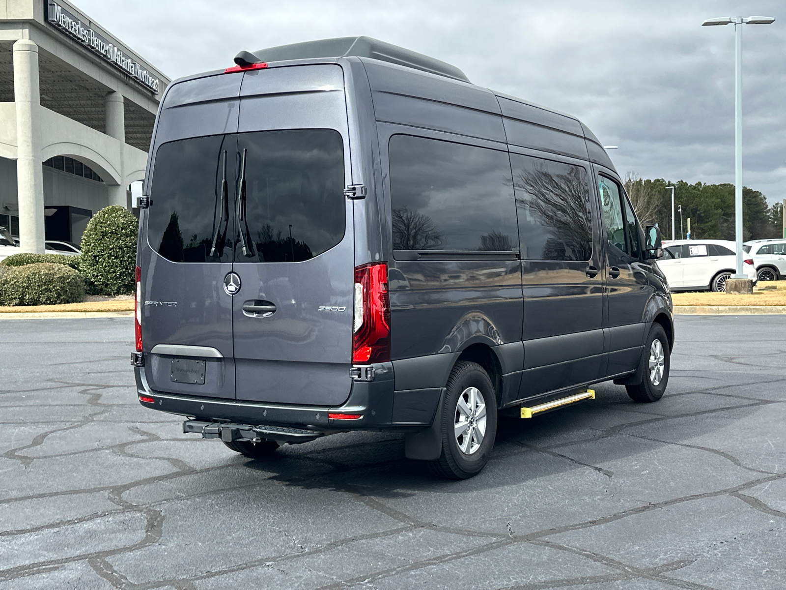 2021 Mercedes-Benz Sprinter 2500 Passenger 144 WB 7