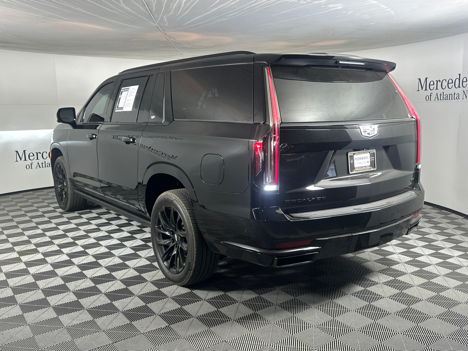 2024 Cadillac Escalade ESV Sport 5