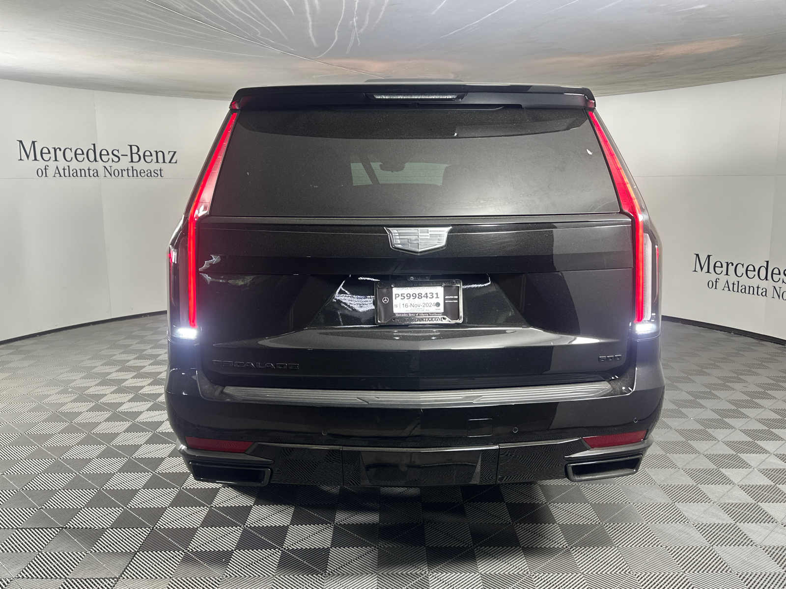 2024 Cadillac Escalade ESV Sport 6