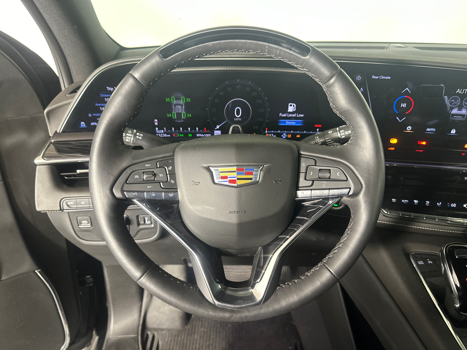 2024 Cadillac Escalade ESV Sport 26