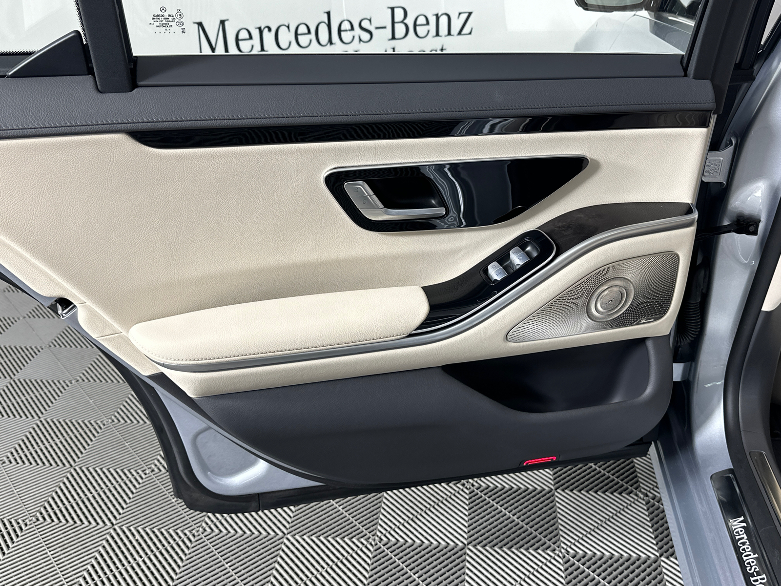 2022 Mercedes-Benz S-Class S 500 24