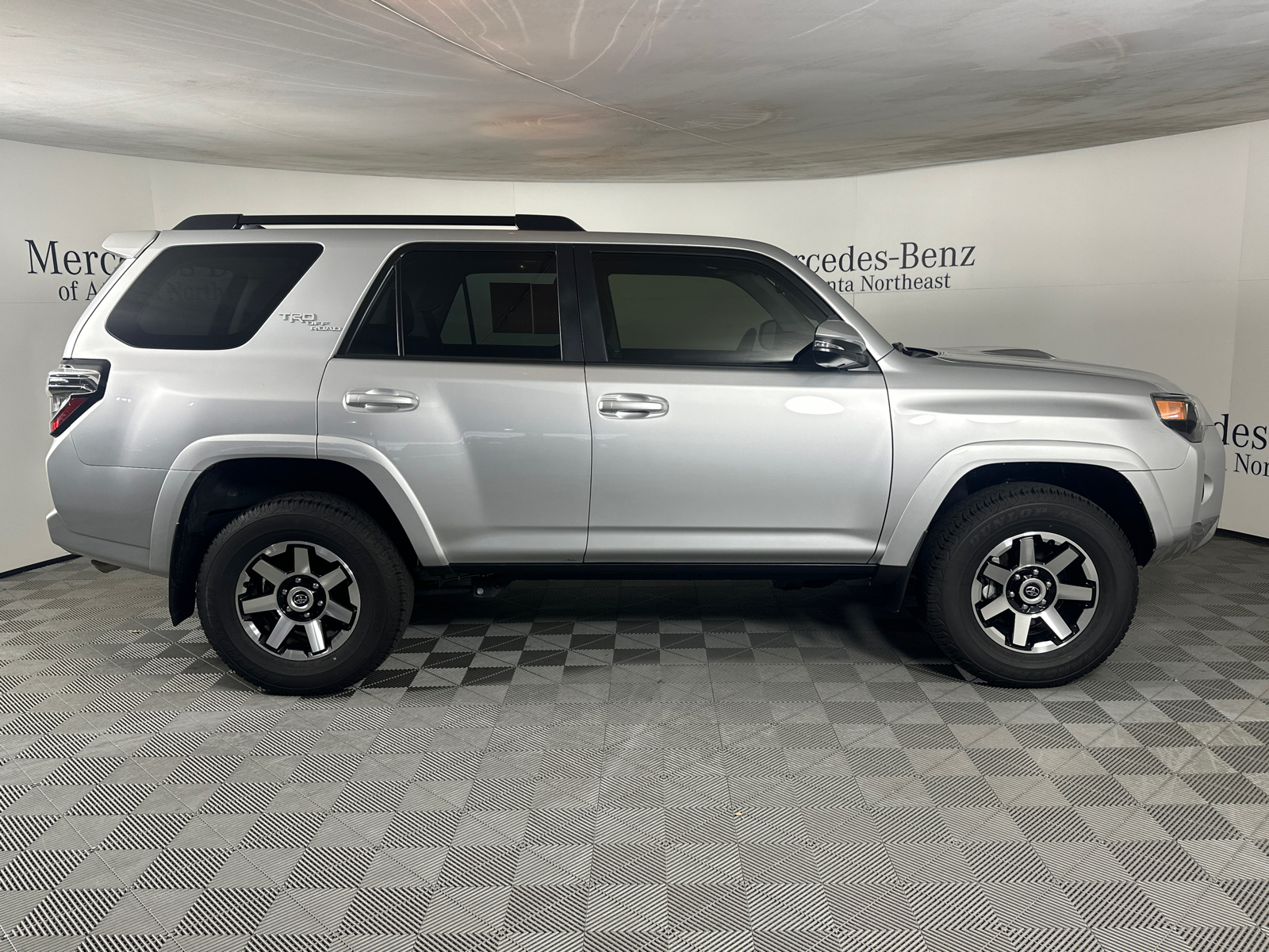 2023 Toyota 4Runner TRD Off-Road Premium 8