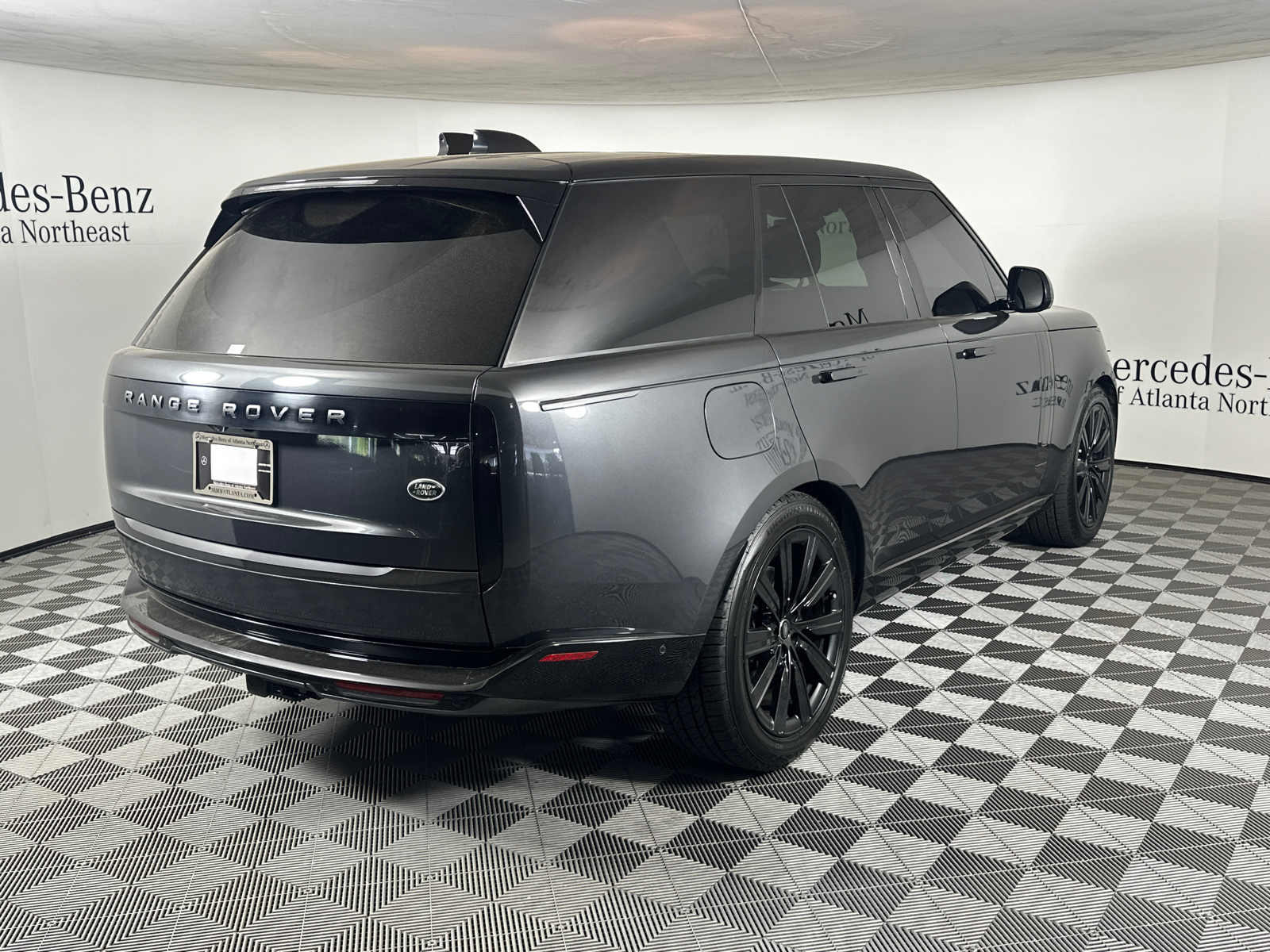 2023 Land Rover Range Rover SE 7