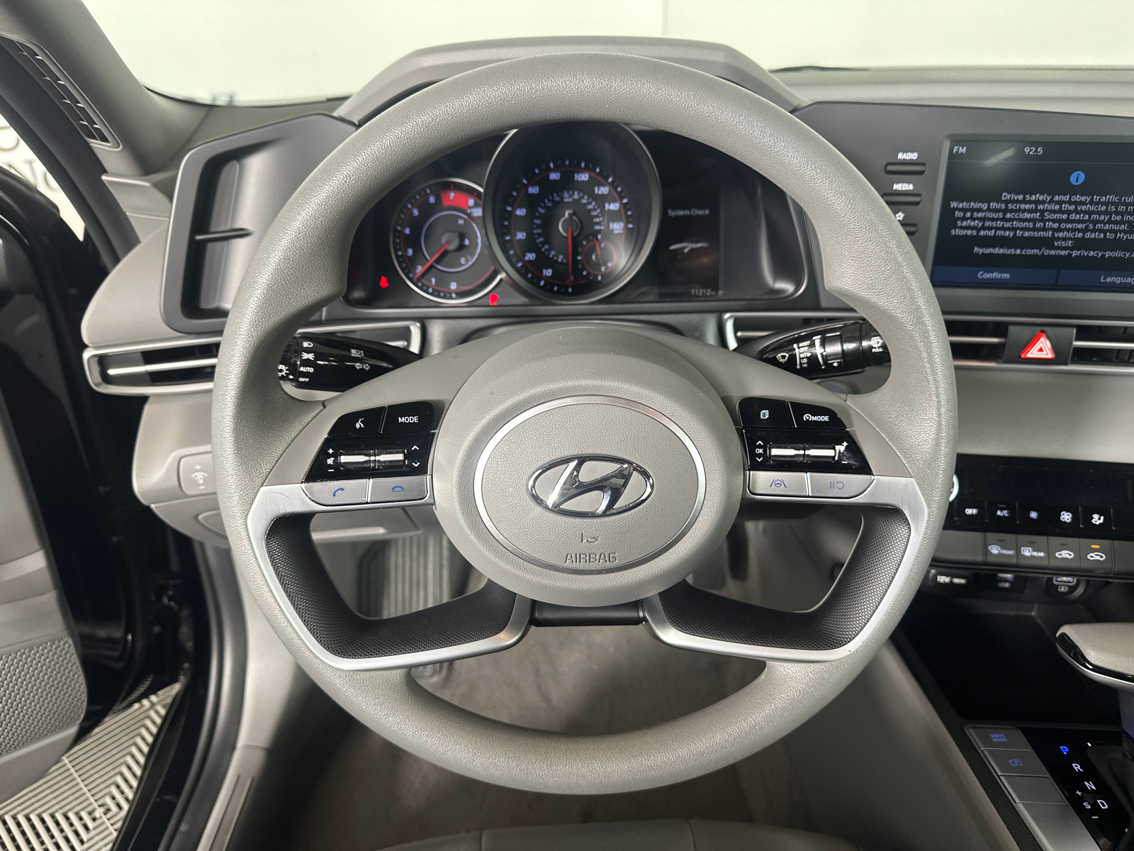 2023 Hyundai Elantra SEL 23