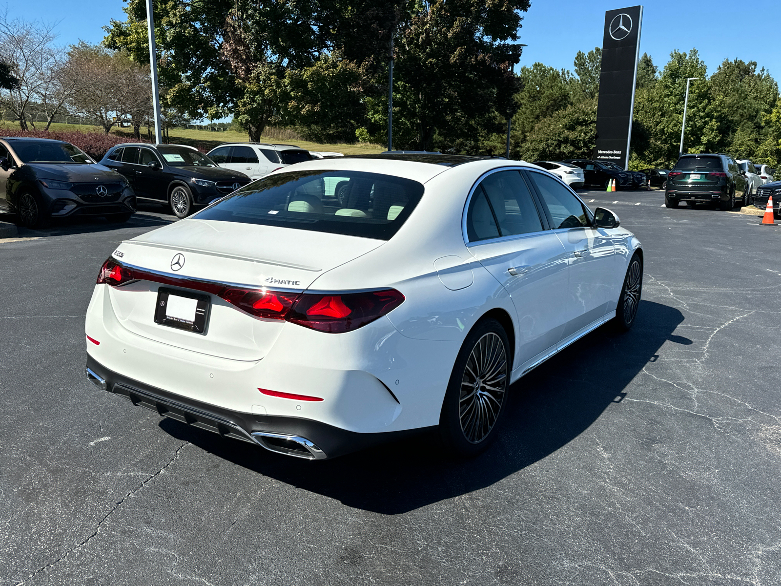 2025 Mercedes-Benz E-Class E 350 8