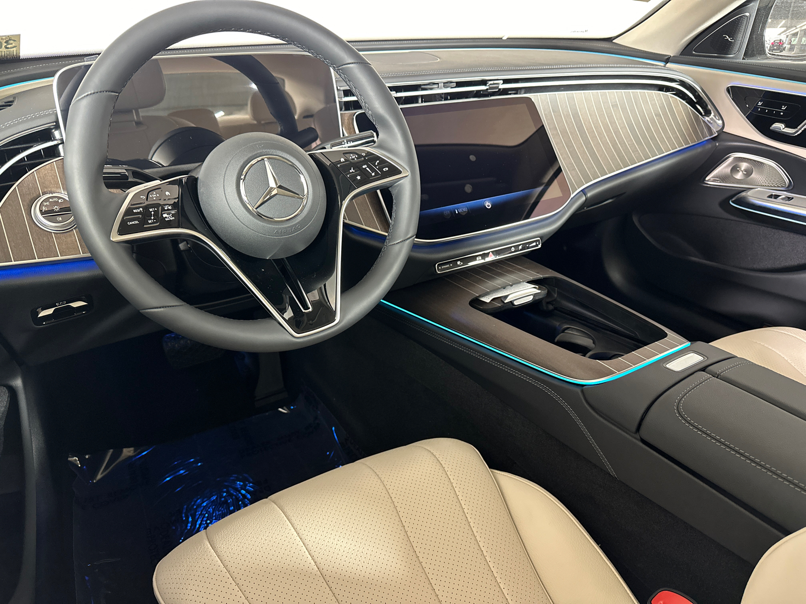 2025 Mercedes-Benz E-Class E 350 25