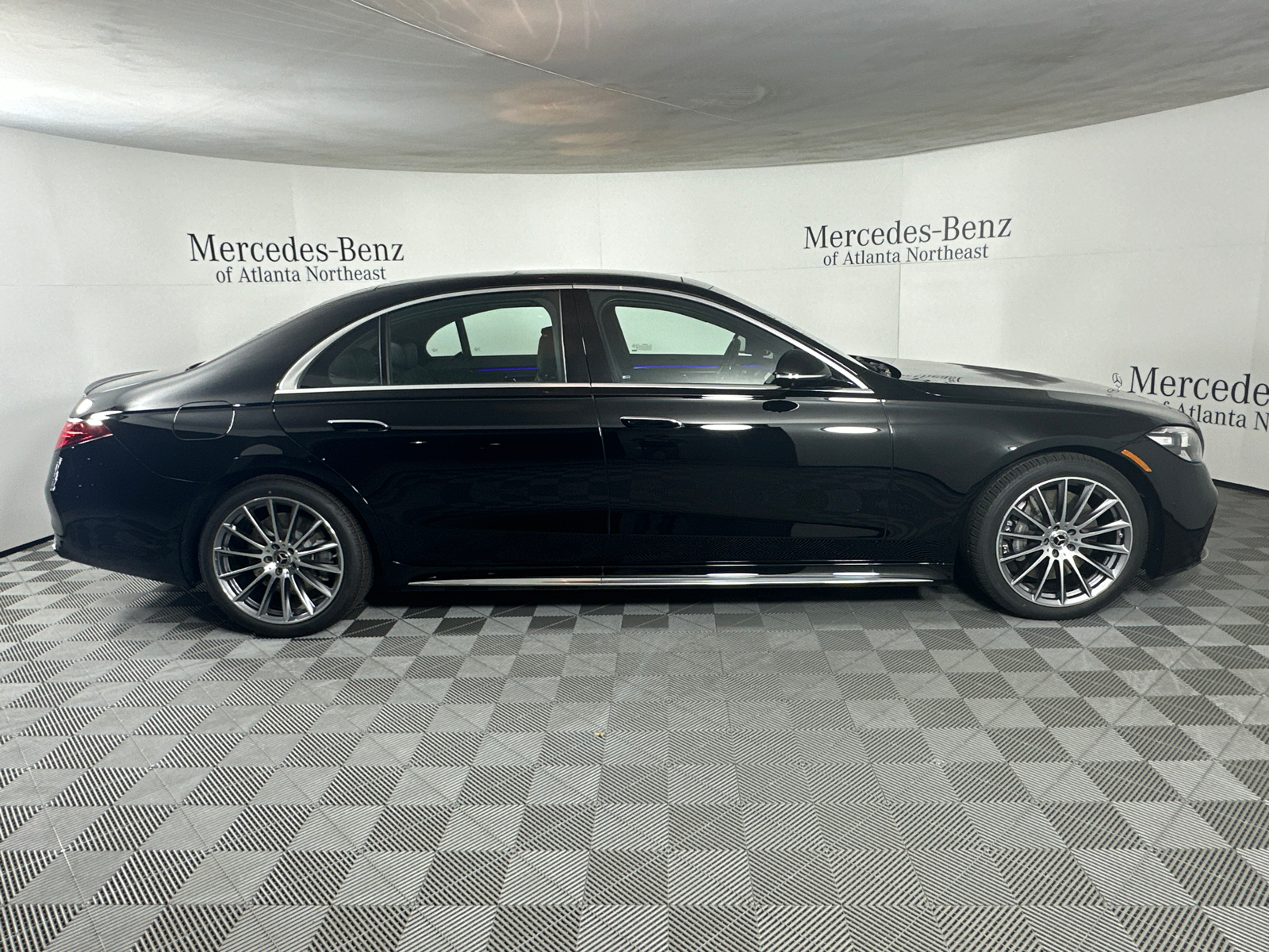 2025 Mercedes-Benz S-Class S 580 8