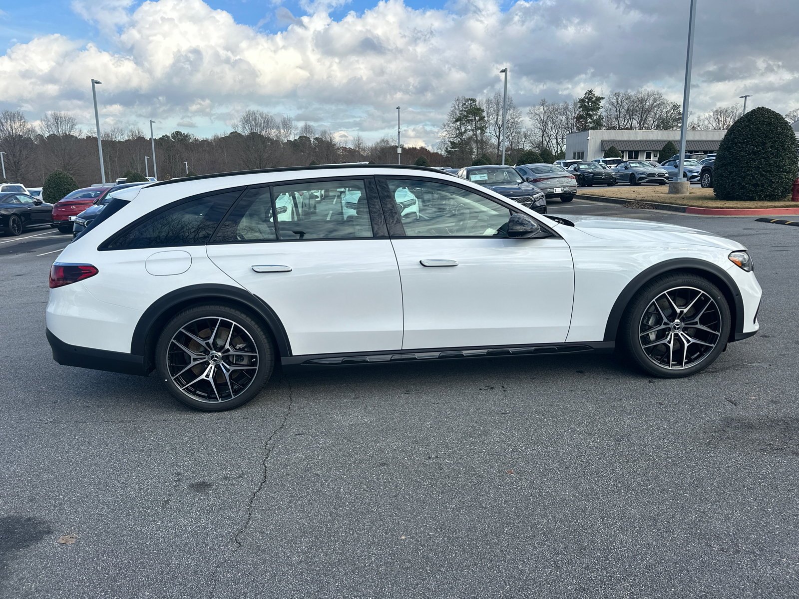 2025 Mercedes-Benz E-Class E 450 9