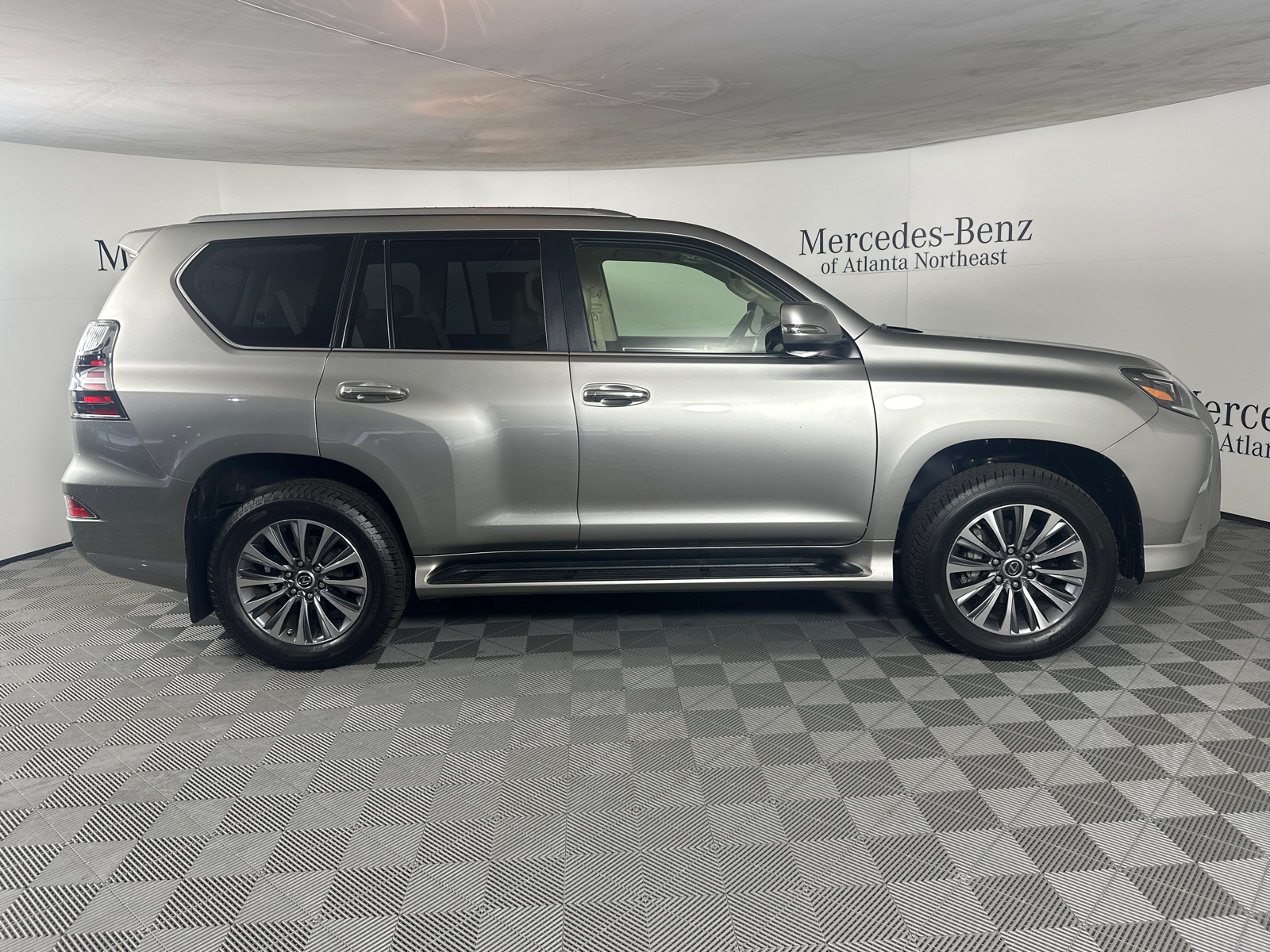 2020 Lexus GX 460 Luxury 8