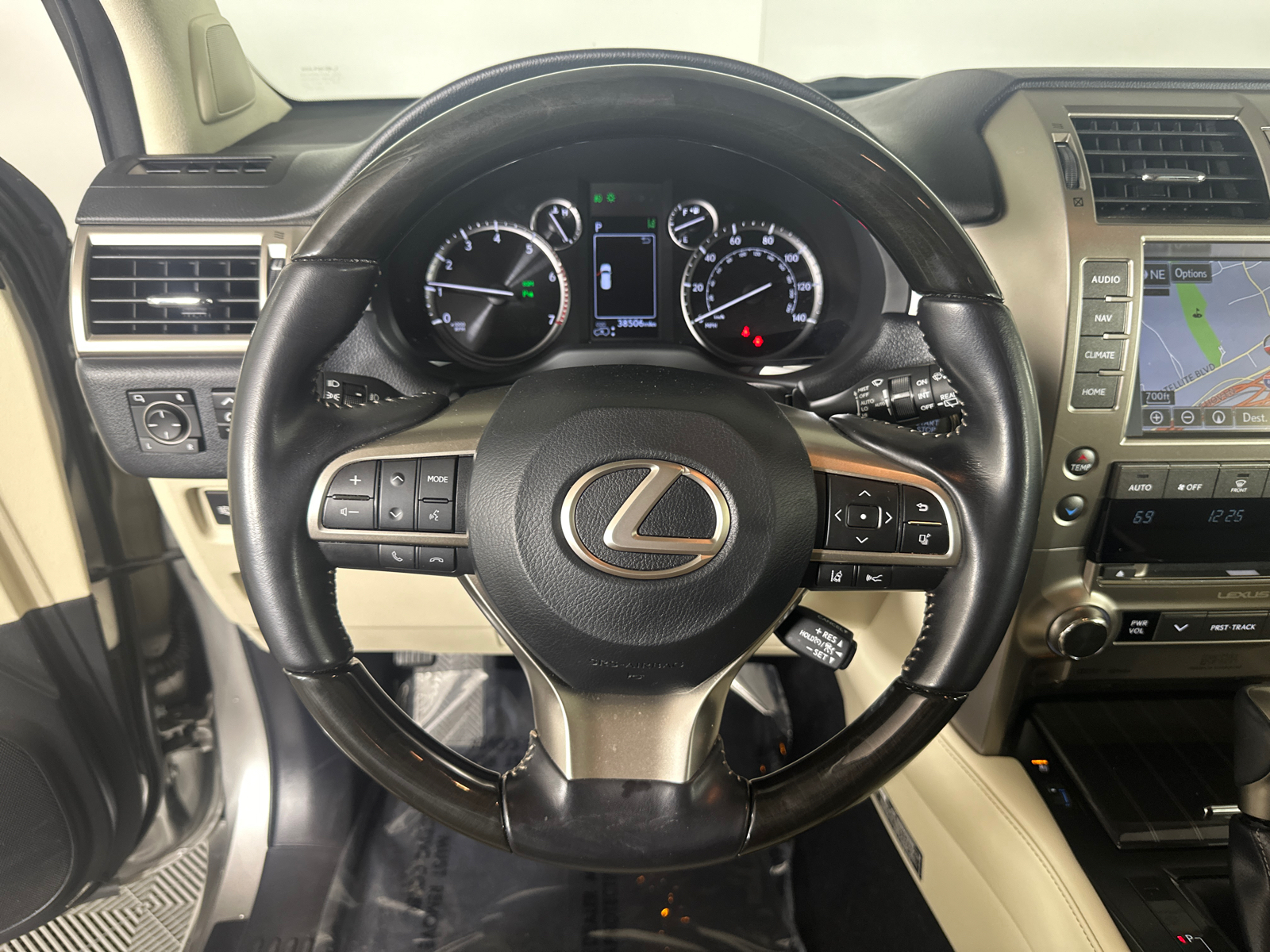 2020 Lexus GX 460 Luxury 24