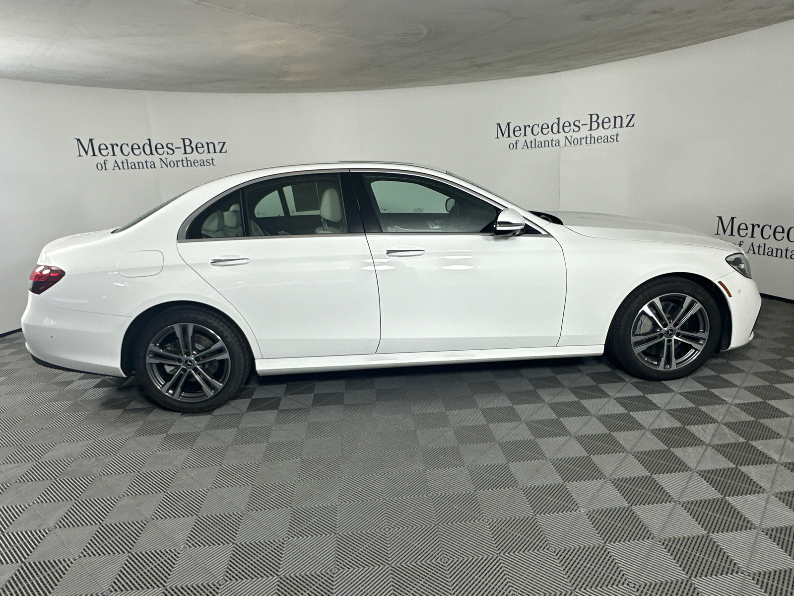 2023 Mercedes-Benz E-Class E 350 8